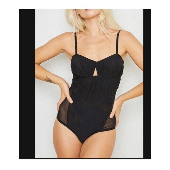 We are HAH/Revolve Under The Wire Bodysuit Black Size XS Nwts NEW B - Picture 4 of 8